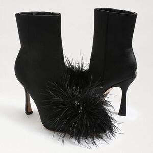 Sam Edelman Ency Feather Heel Bootie in Black Size 7